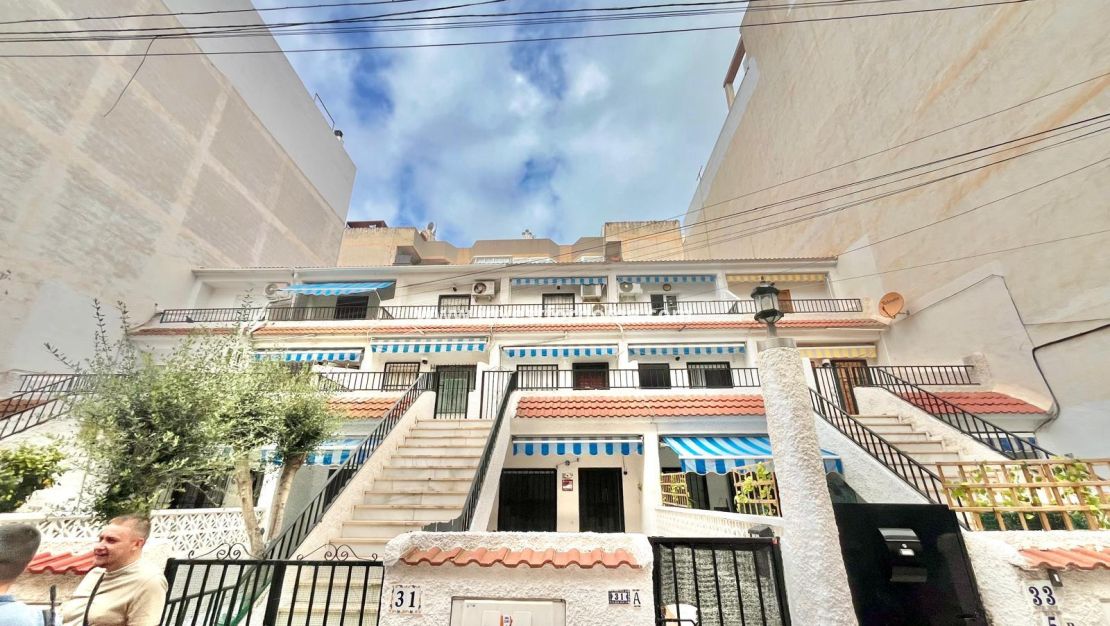 Sale - Apartment - Torrevieja - Playa de los Locos