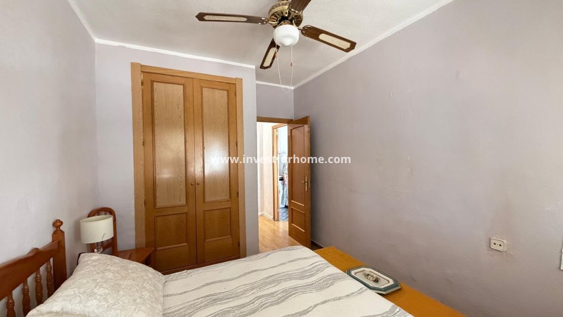 Sale - Apartment - Torrevieja - Playa de los Locos