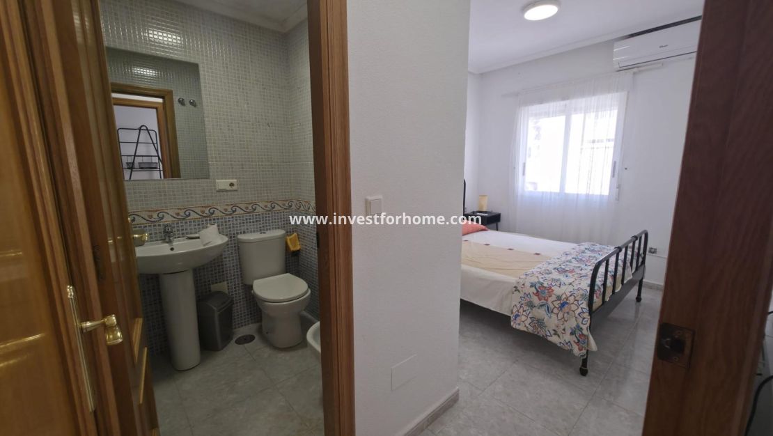 Sale - Apartment - Torrevieja - Playa de los Locos