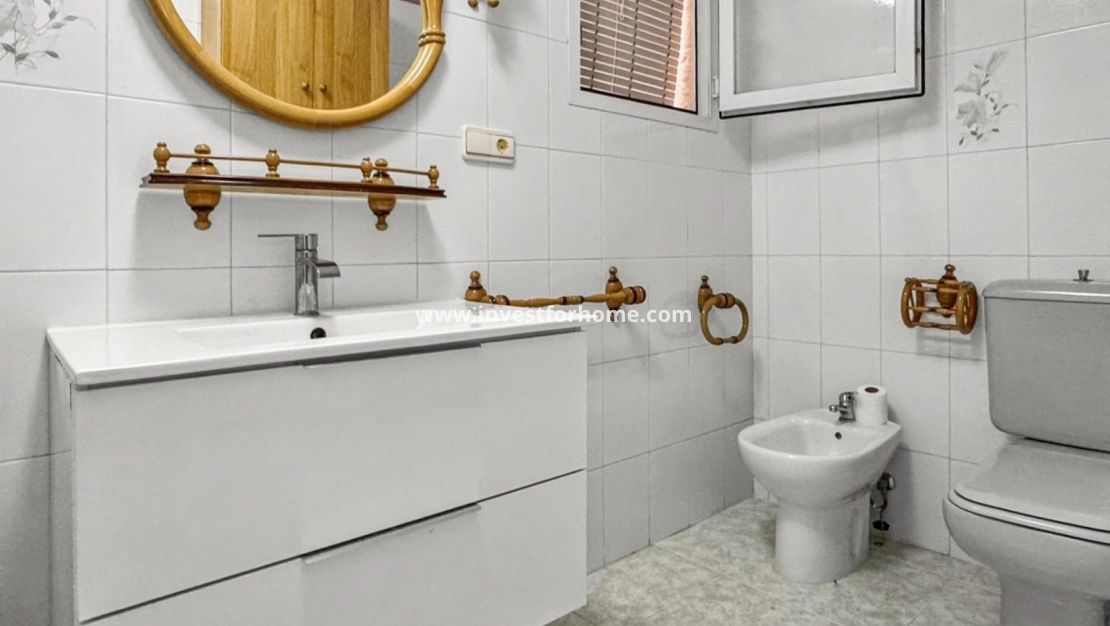 Sale - Apartment - Torrevieja - Playa de los Locos