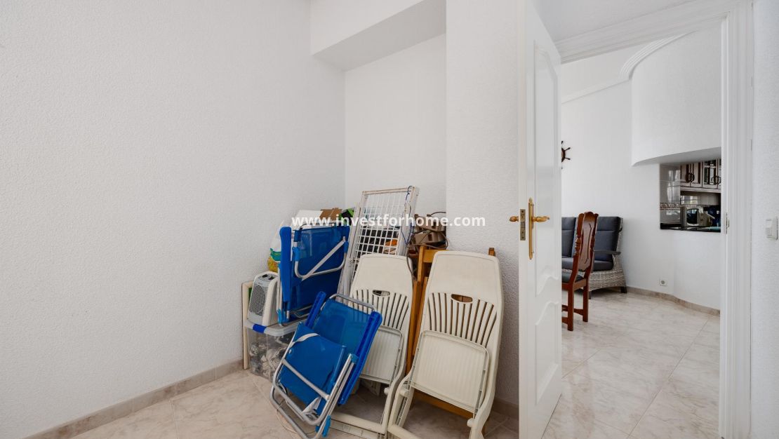 Sale - Apartment - Torrevieja - Playa del Acequión