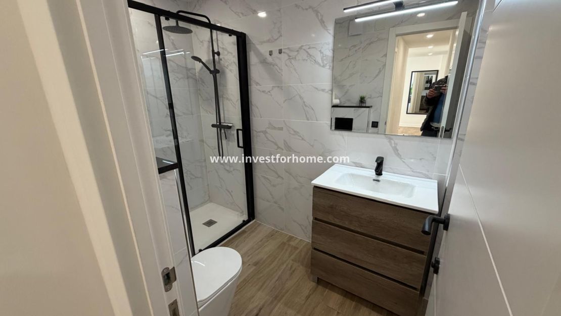 Sale - Apartment - Torrevieja - Playa del Acequión