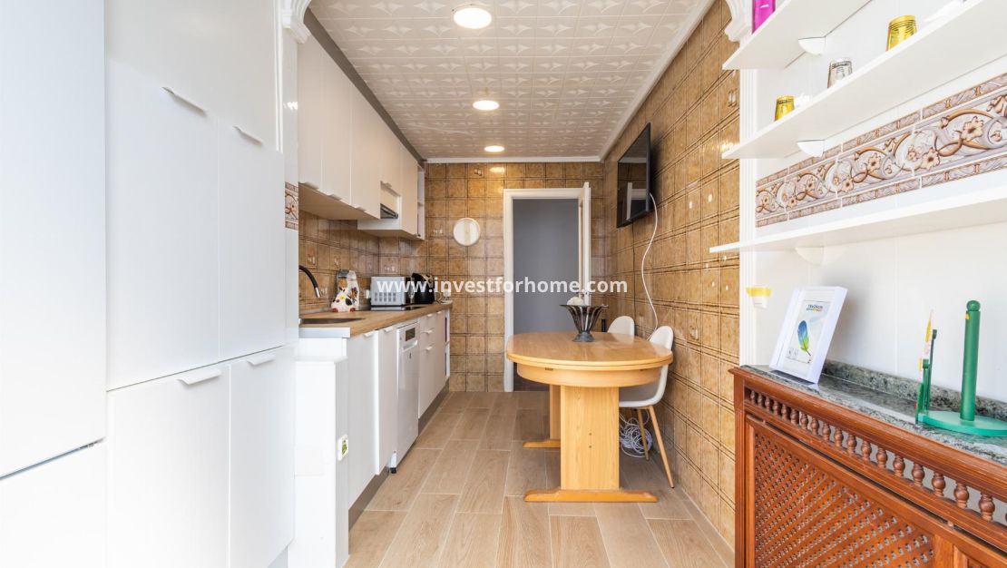 Sale - Apartment - Torrevieja - Playa del Acequión