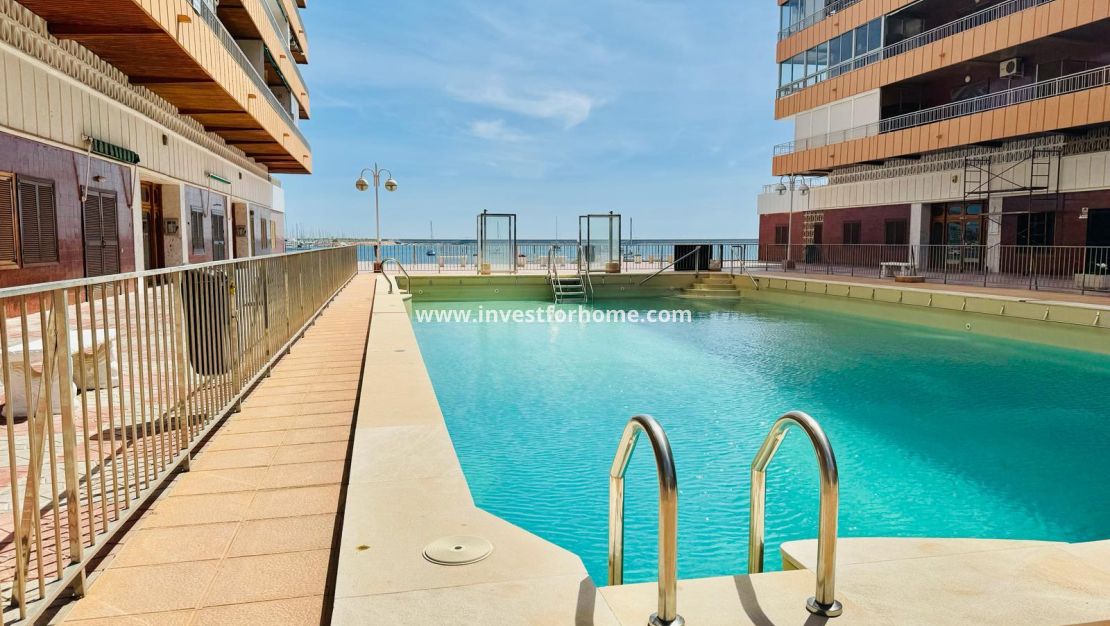 Sale - Apartment - Torrevieja - Playa del Acequión