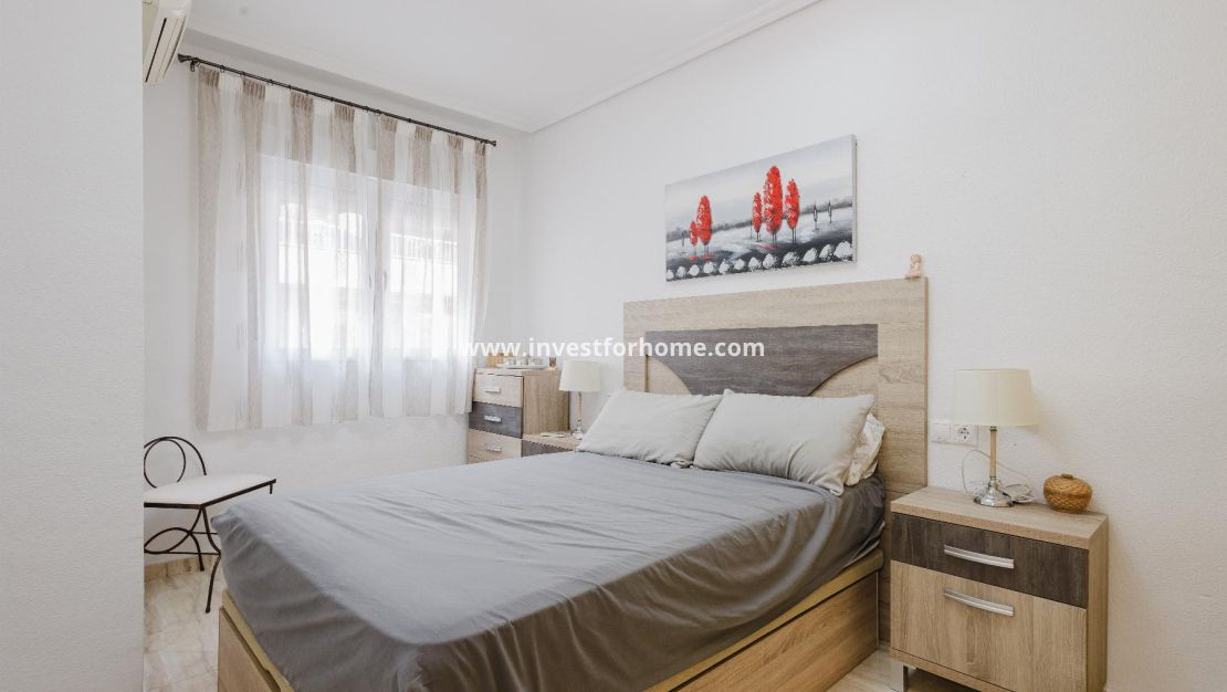 Sale - Apartment - Torrevieja - Playa del Acequión