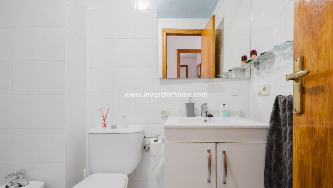 Sale - Apartment - Torrevieja - Playa del Acequión