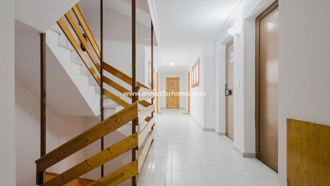 Sale - Apartment - Torrevieja - Playa del Acequión
