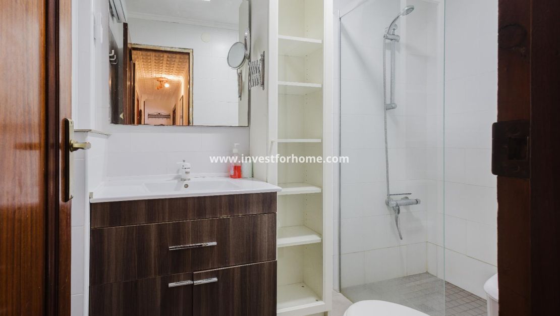 Sale - Apartment - Torrevieja - Playa del Acequión