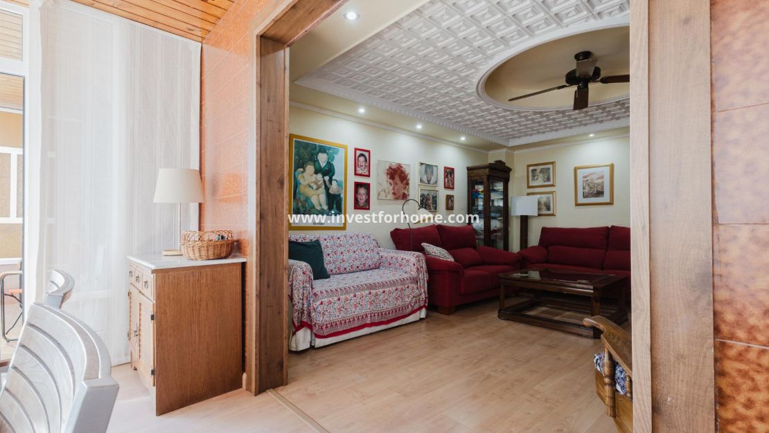 Sale - Apartment - Torrevieja - Playa del Acequión