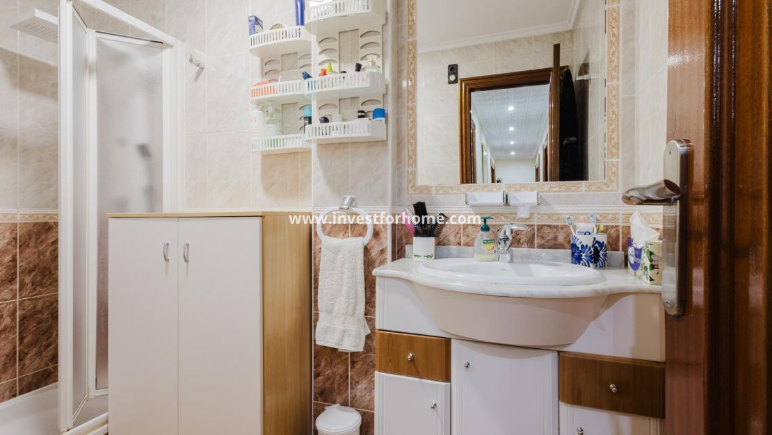 Sale - Apartment - Torrevieja - Playa del Acequión