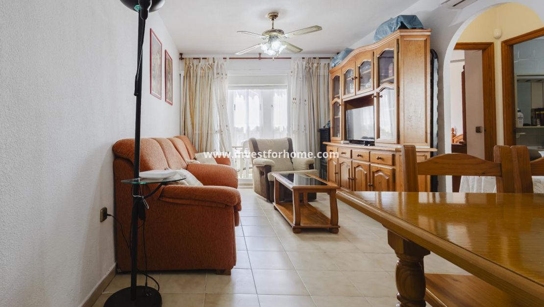 Sale - Apartment - Torrevieja - Playa del Acequión