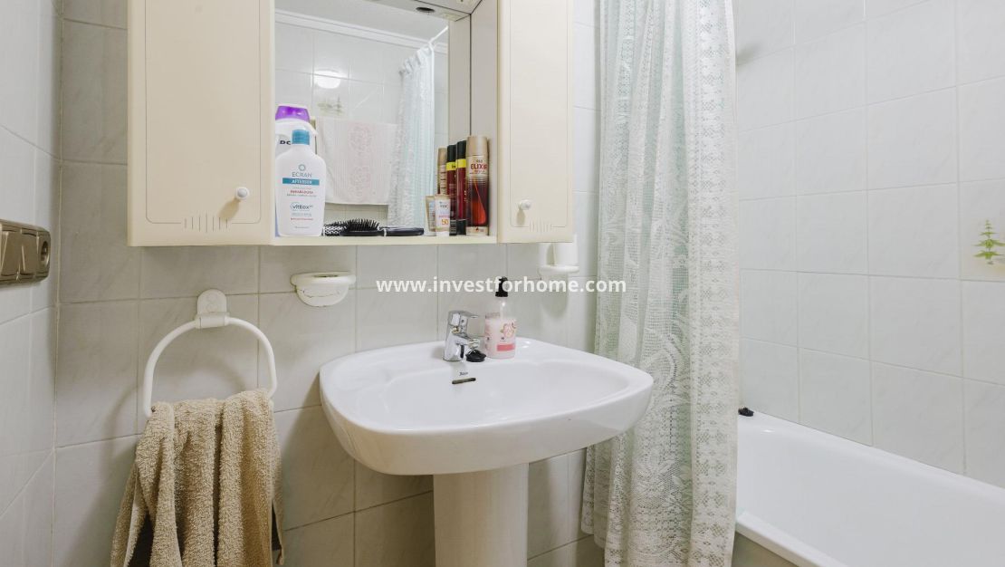 Sale - Apartment - Torrevieja - Playa del Acequión