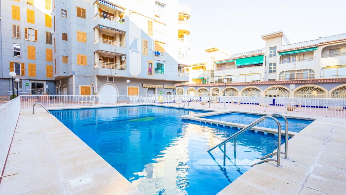 Sale - Apartment - Torrevieja - Playa del Acequión