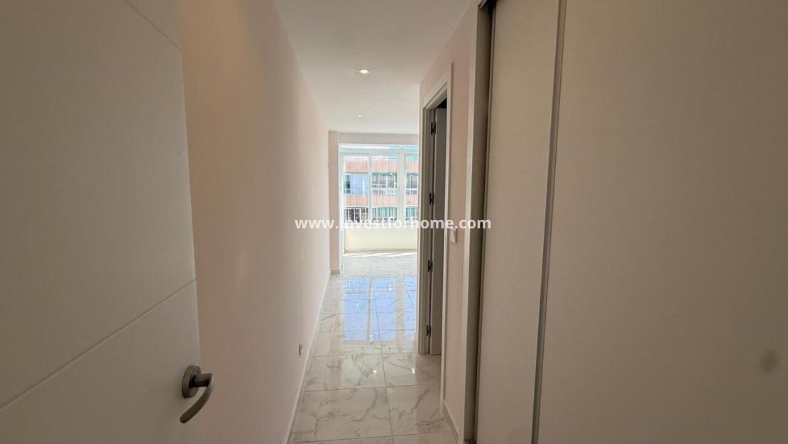 Sale - Apartment - Torrevieja - Playa del Acequión