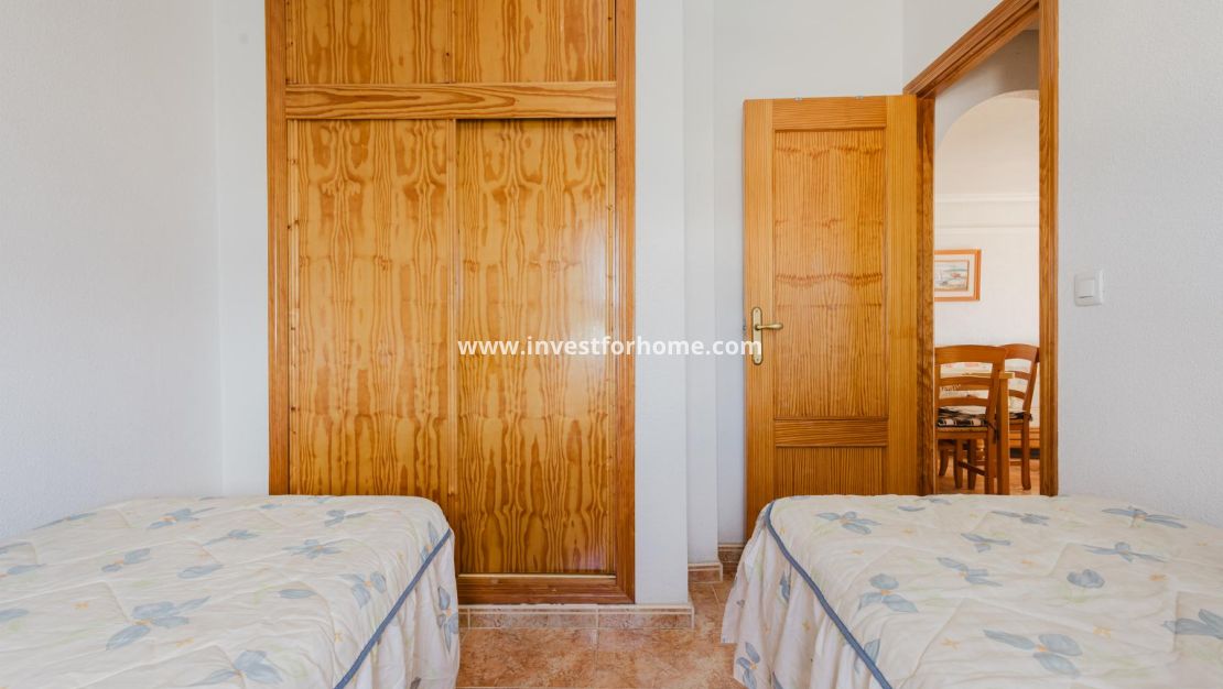 Sale - Apartment - Torrevieja - Playa del Acequión