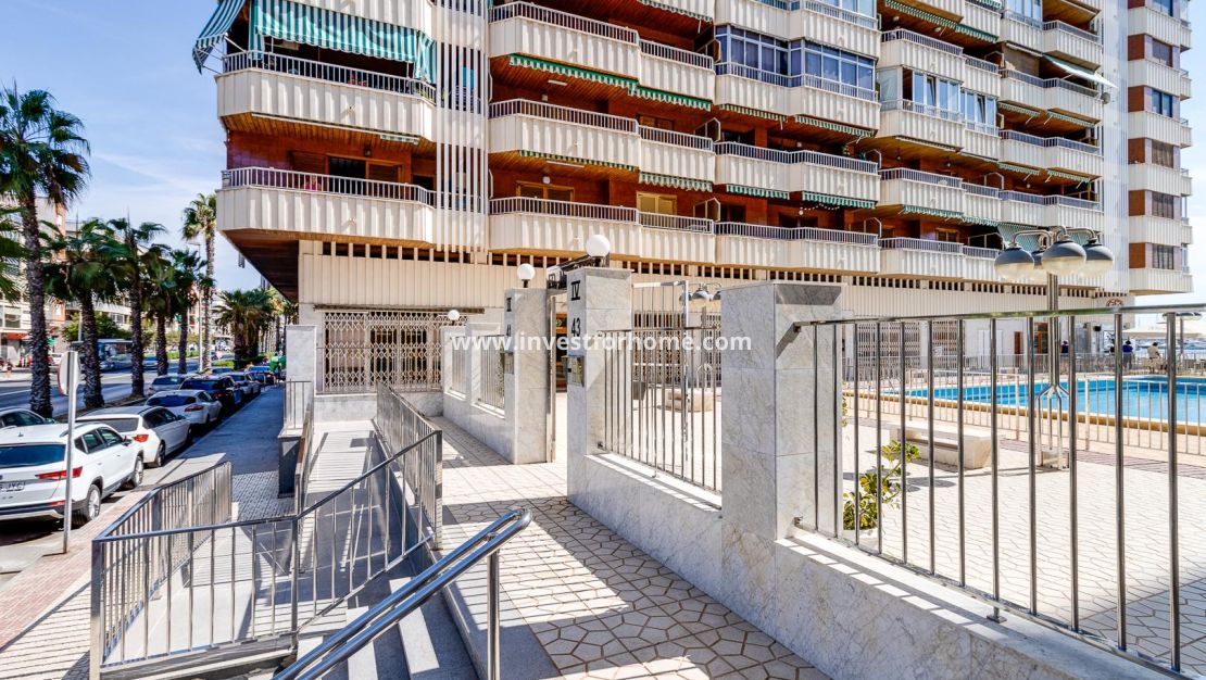 Sale - Apartment - Torrevieja - Playa del Acequión