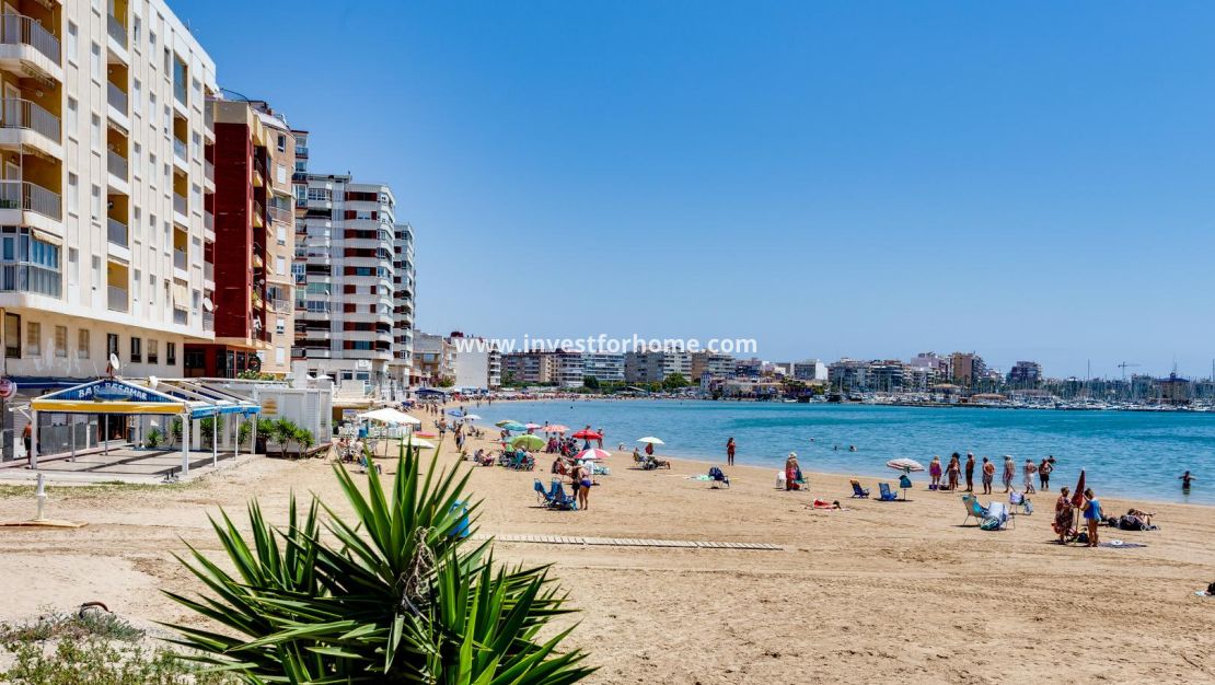 Sale - Apartment - Torrevieja - Playa del Acequión