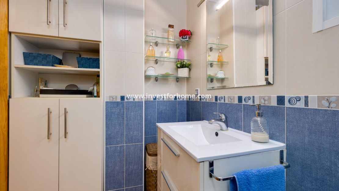 Sale - Apartment - Torrevieja - Playa del Acequión