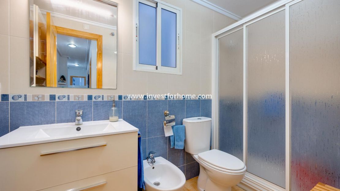 Sale - Apartment - Torrevieja - Playa del Acequión