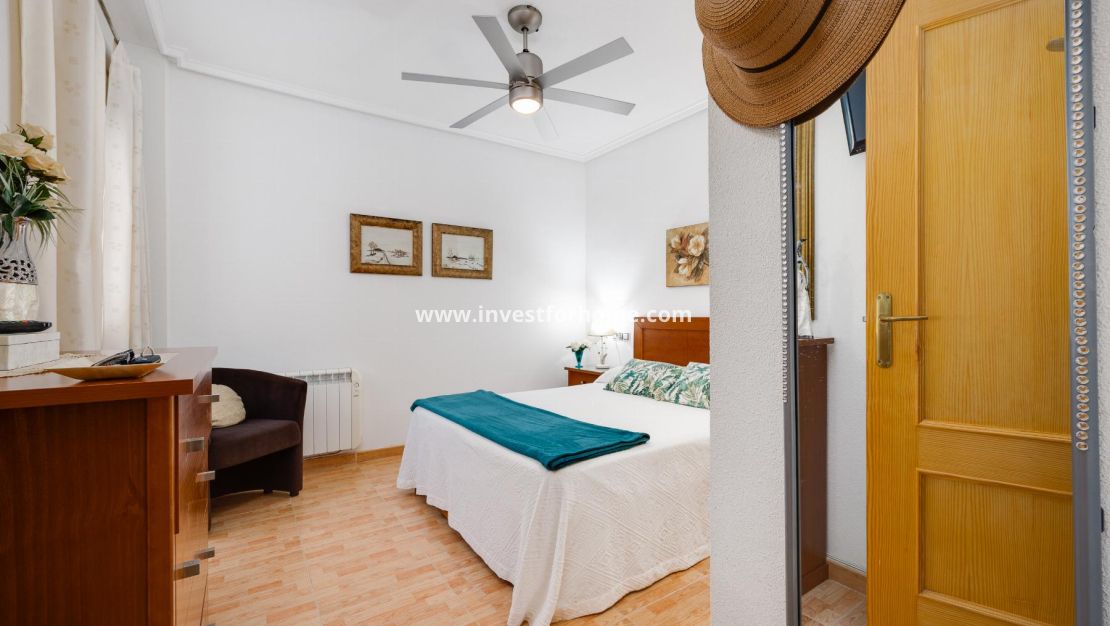 Sale - Apartment - Torrevieja - Playa del Acequión