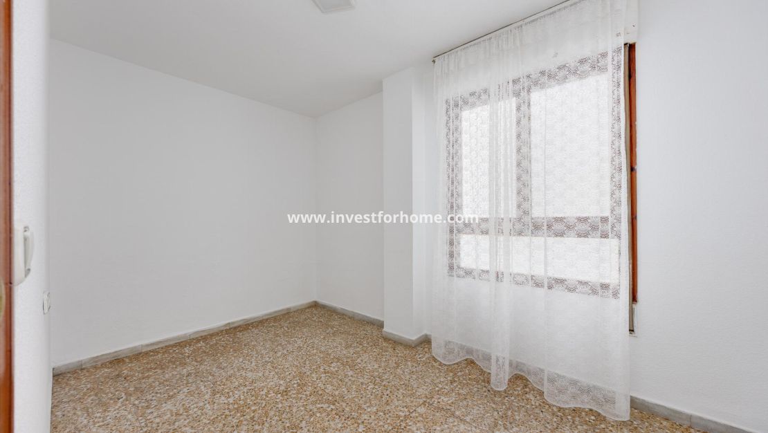 Sale - Apartment - Torrevieja - Playa del Acequión