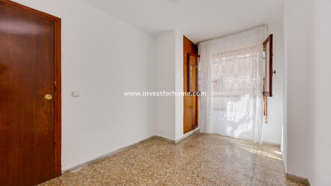 Sale - Apartment - Torrevieja - Playa del Acequión