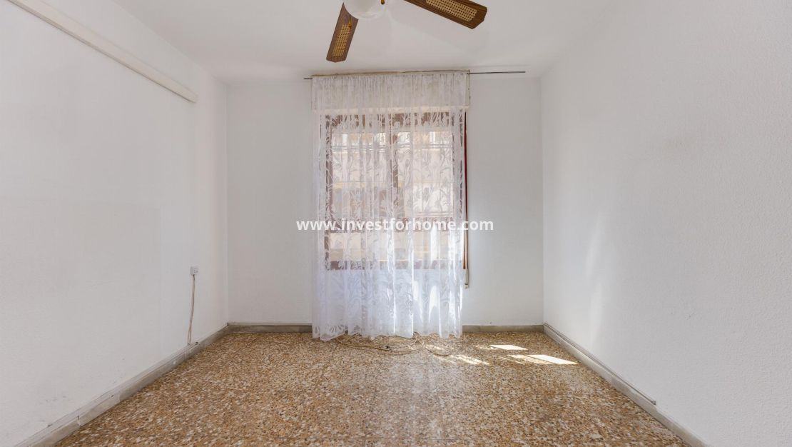 Sale - Apartment - Torrevieja - Playa del Acequión