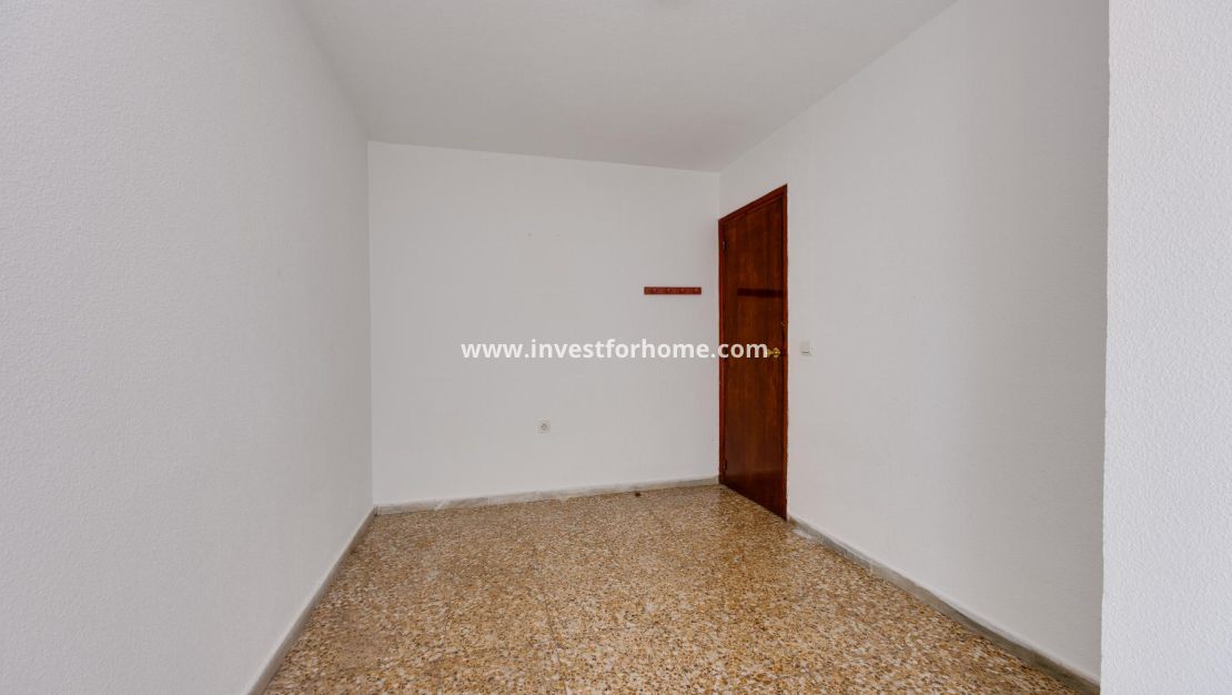 Sale - Apartment - Torrevieja - Playa del Acequión