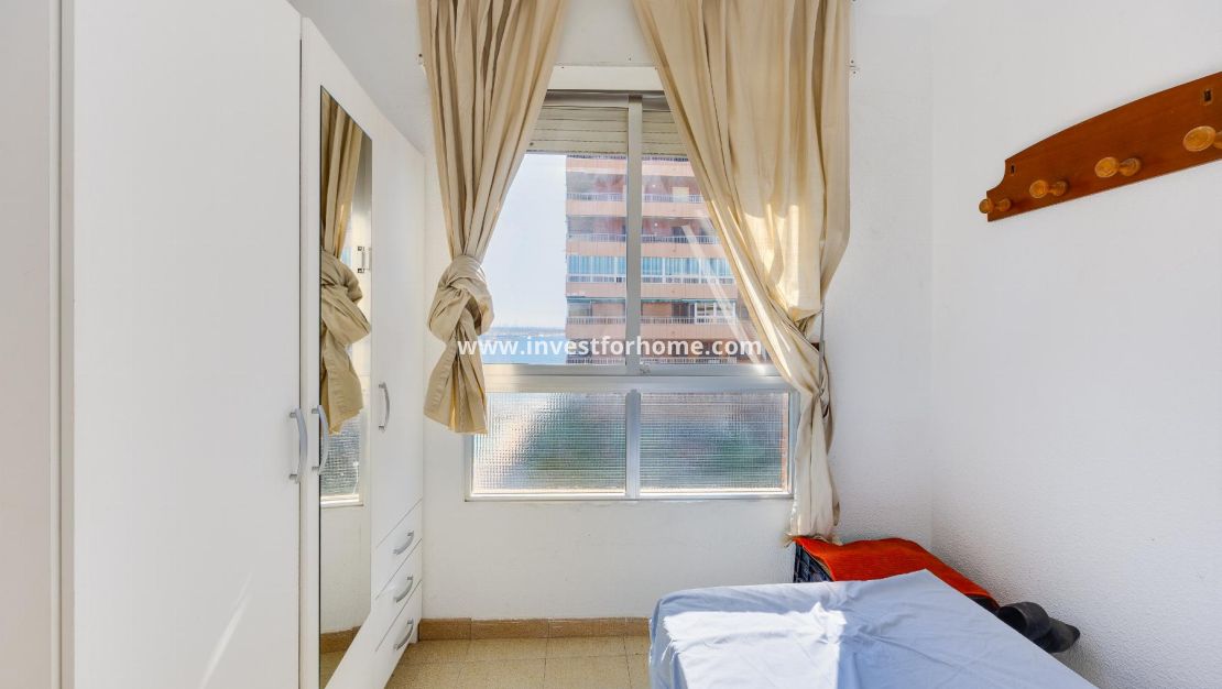 Sale - Apartment - Torrevieja - Playa del Acequión