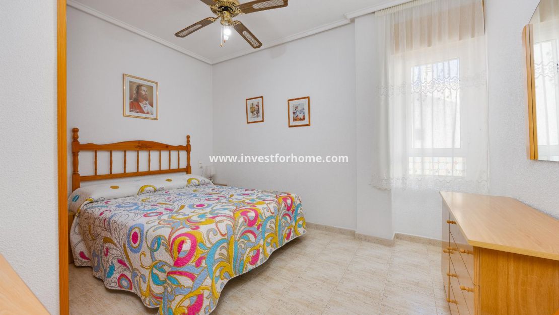 Sale - Apartment - Torrevieja - Playa del Acequión