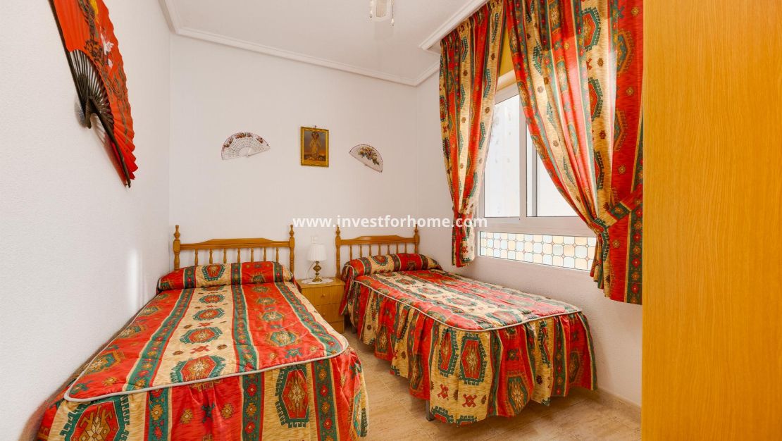 Sale - Apartment - Torrevieja - Playa del Acequión