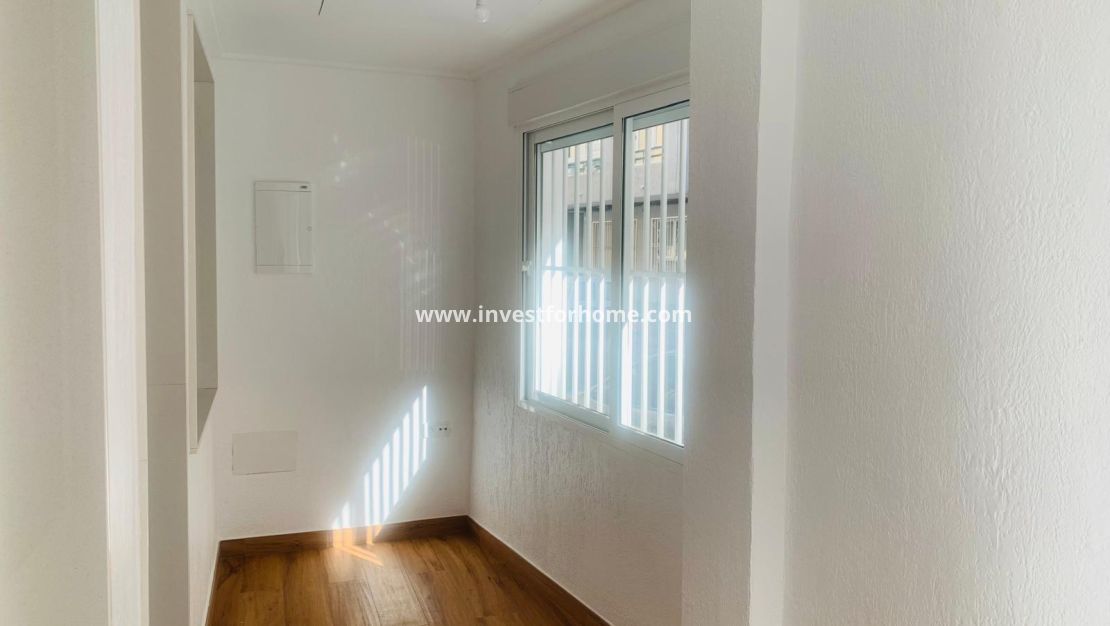 Sale - Apartment - Torrevieja - Playa del Cura