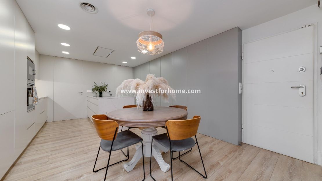 Sale - Apartment - Torrevieja - Playa del Cura