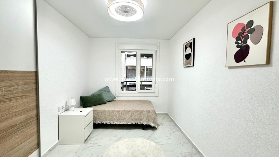 Sale - Apartment - Torrevieja - Playa del Cura