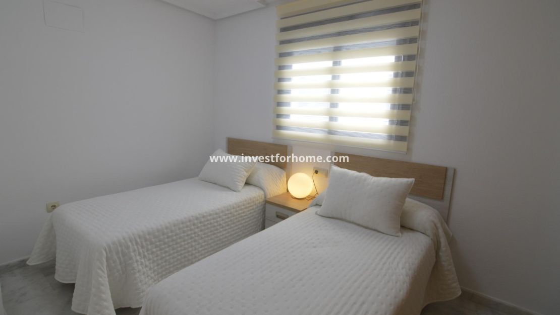 Sale - Apartment - Torrevieja - Playa del Cura