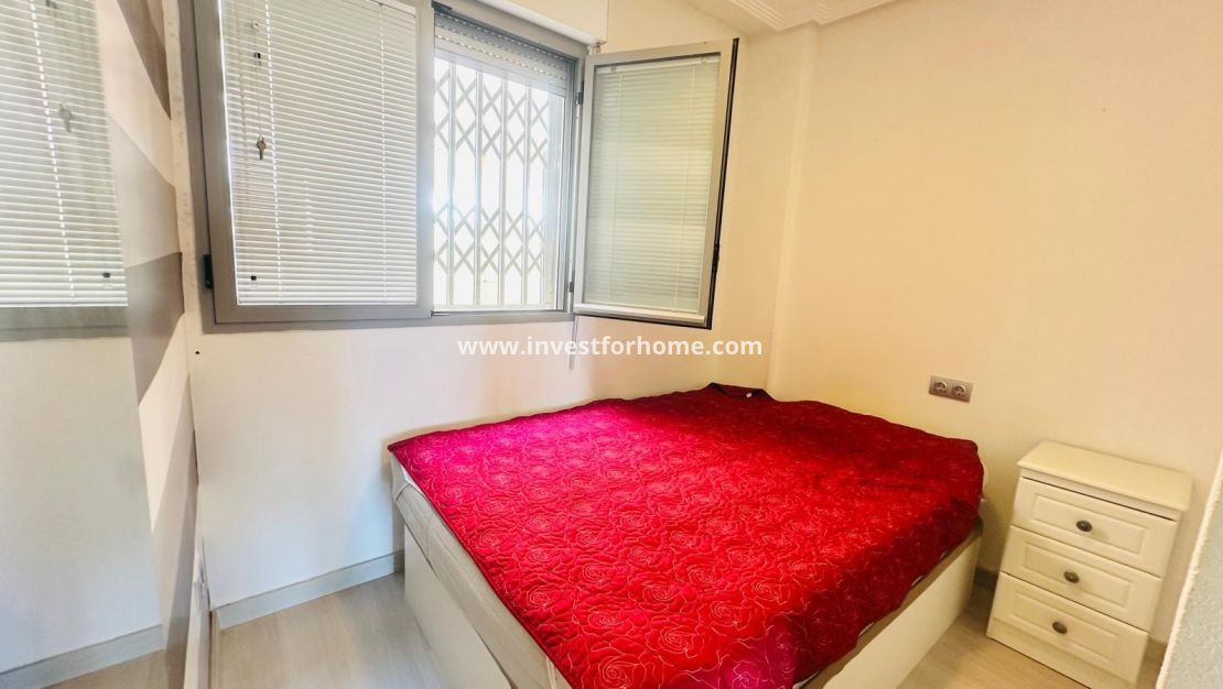 Sale - Apartment - Torrevieja - Playa del Cura