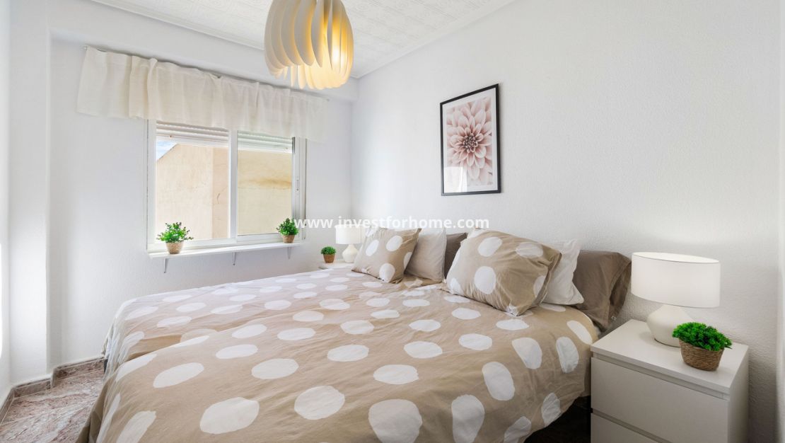 Sale - Apartment - Torrevieja - Playa del Cura