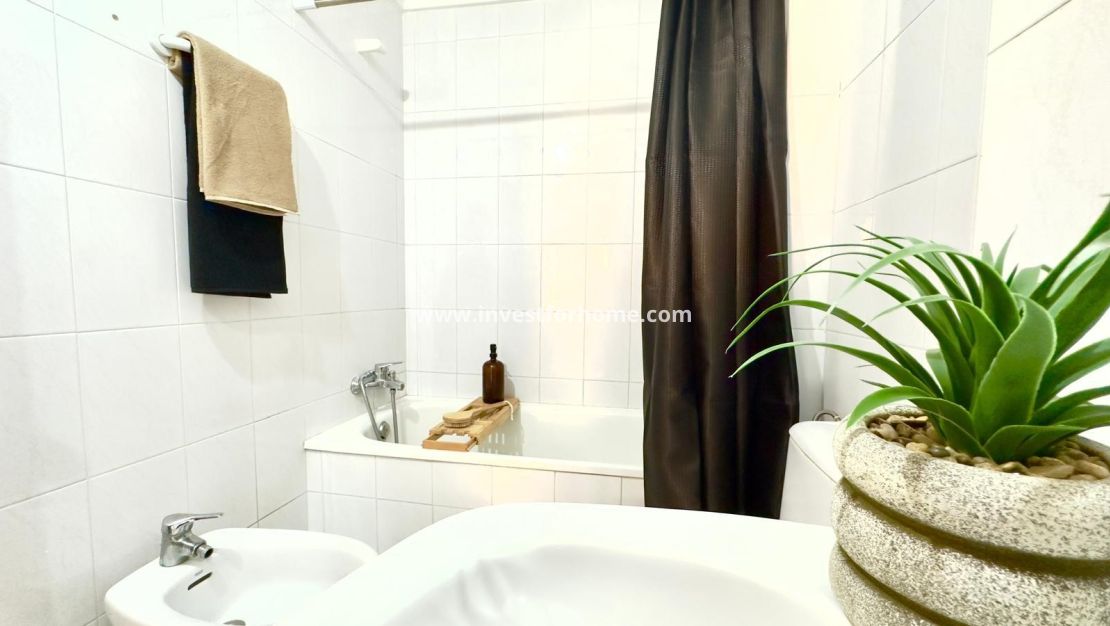 Sale - Apartment - Torrevieja - Playa del Cura