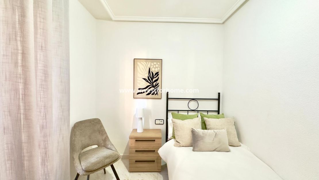 Sale - Apartment - Torrevieja - Playa del Cura