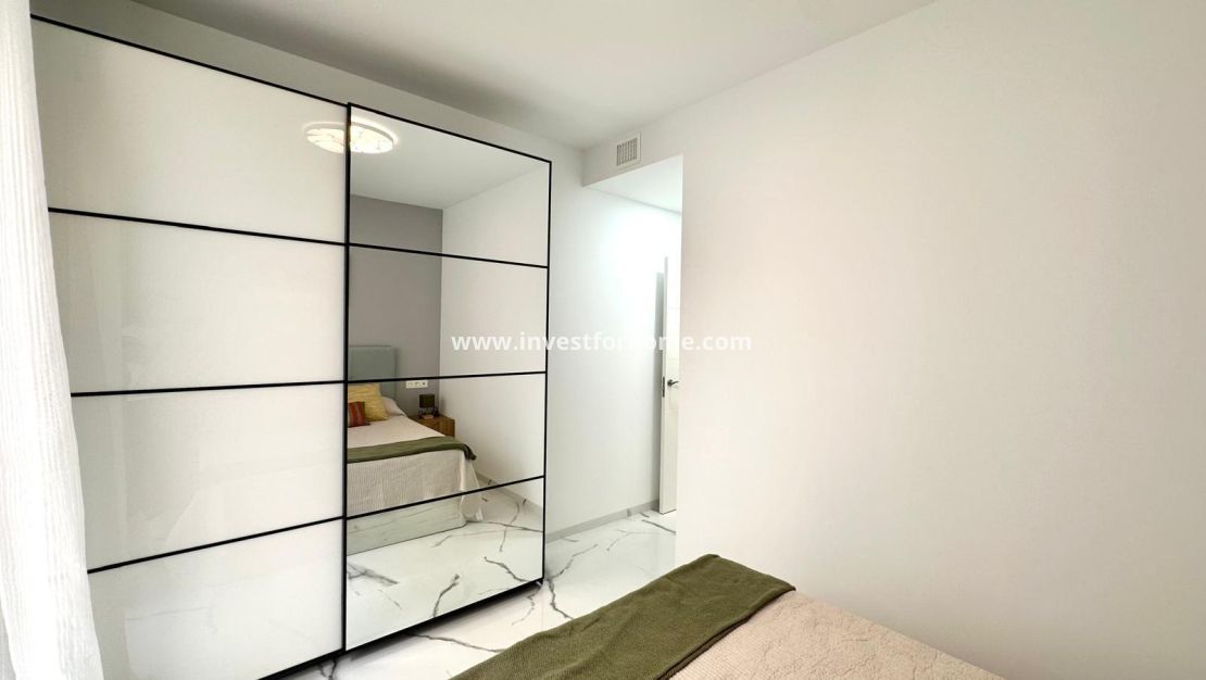 Sale - Apartment - Torrevieja - Playa del Cura