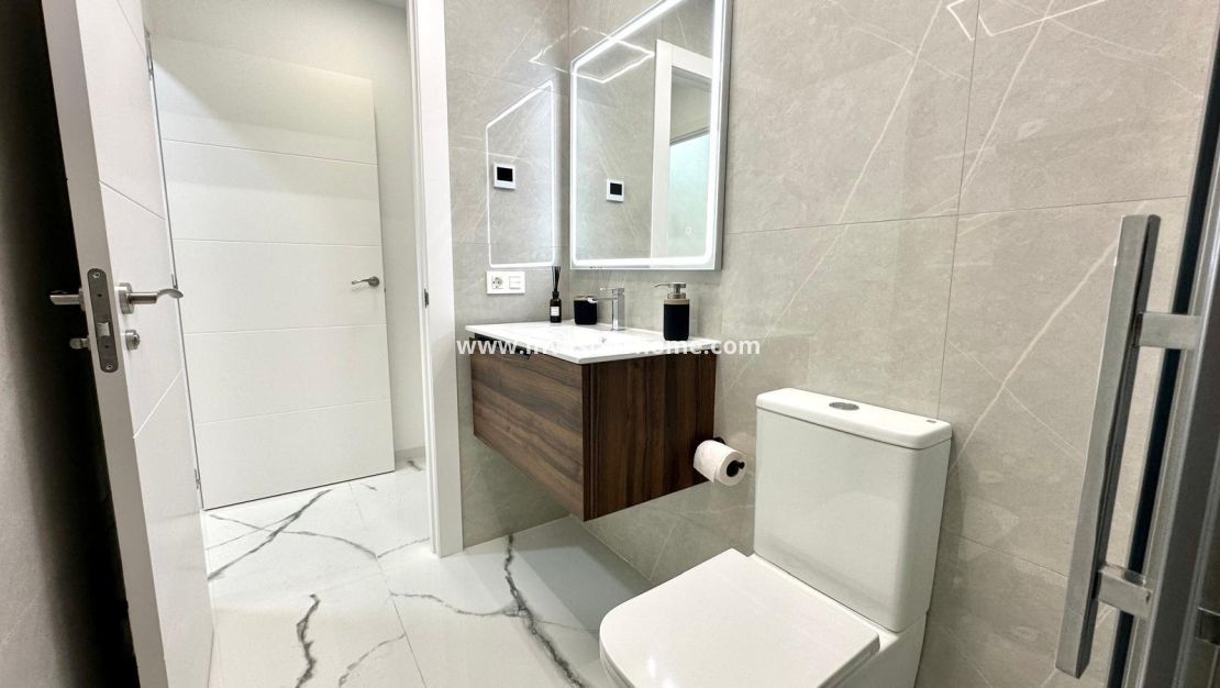 Sale - Apartment - Torrevieja - Playa del Cura