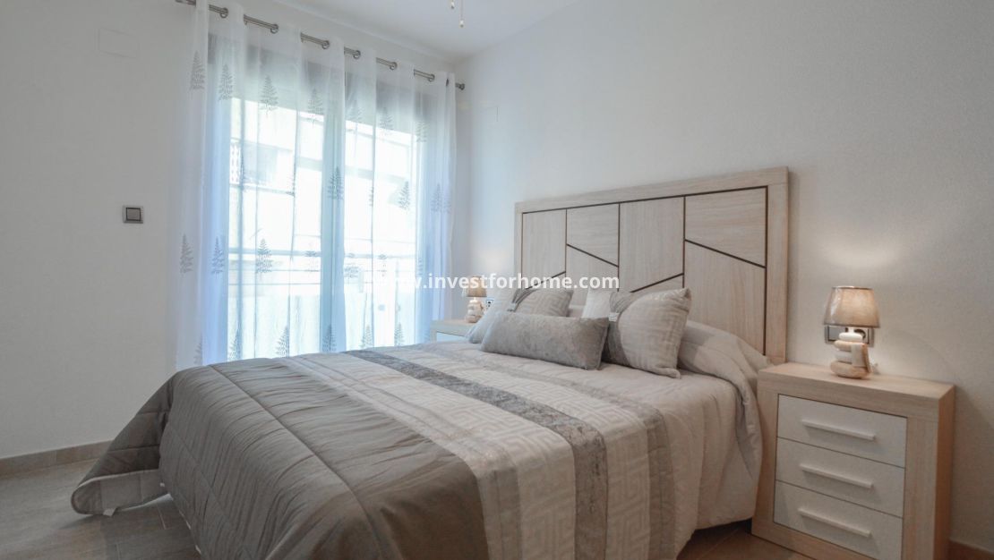 Sale - Apartment - Torrevieja - Playa del Cura