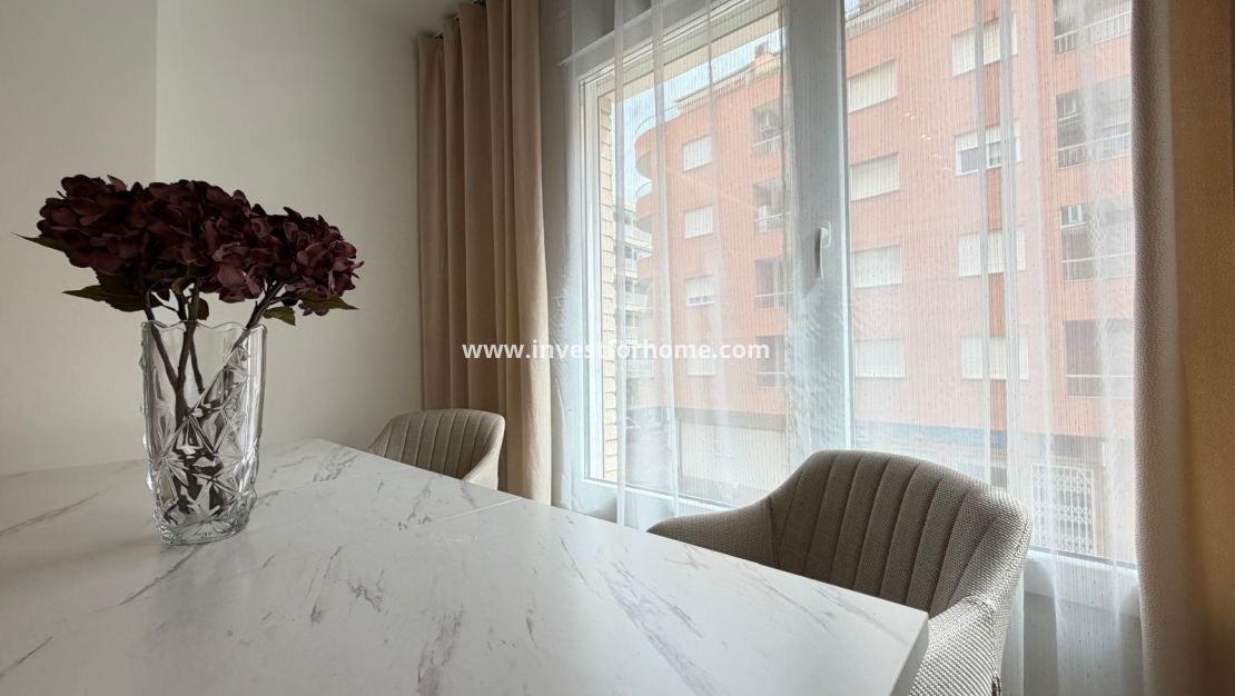 Sale - Apartment - Torrevieja - Playa del Cura