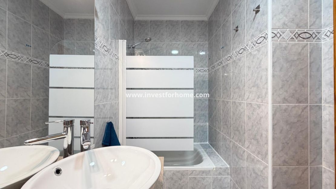 Sale - Apartment - Torrevieja - Playa del Cura