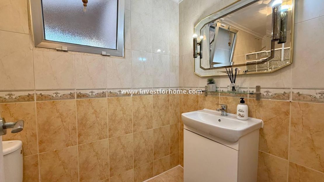 Sale - Apartment - Torrevieja - Playa del Cura