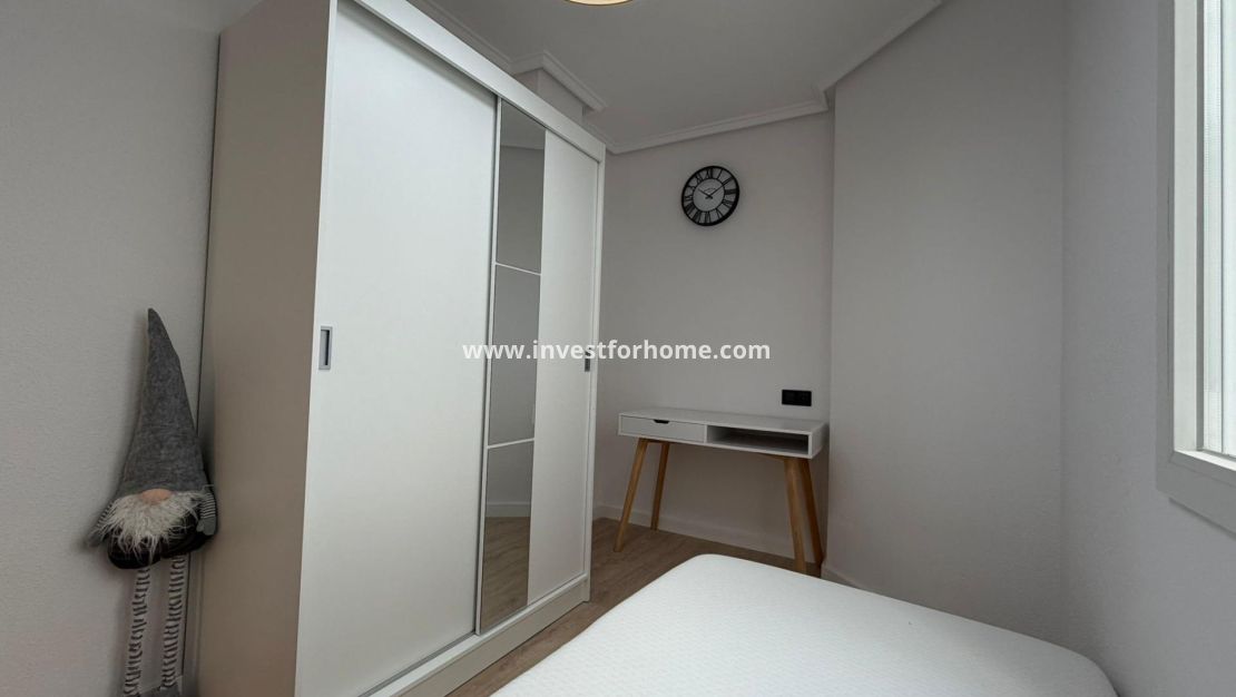 Sale - Apartment - Torrevieja - Playa del Cura