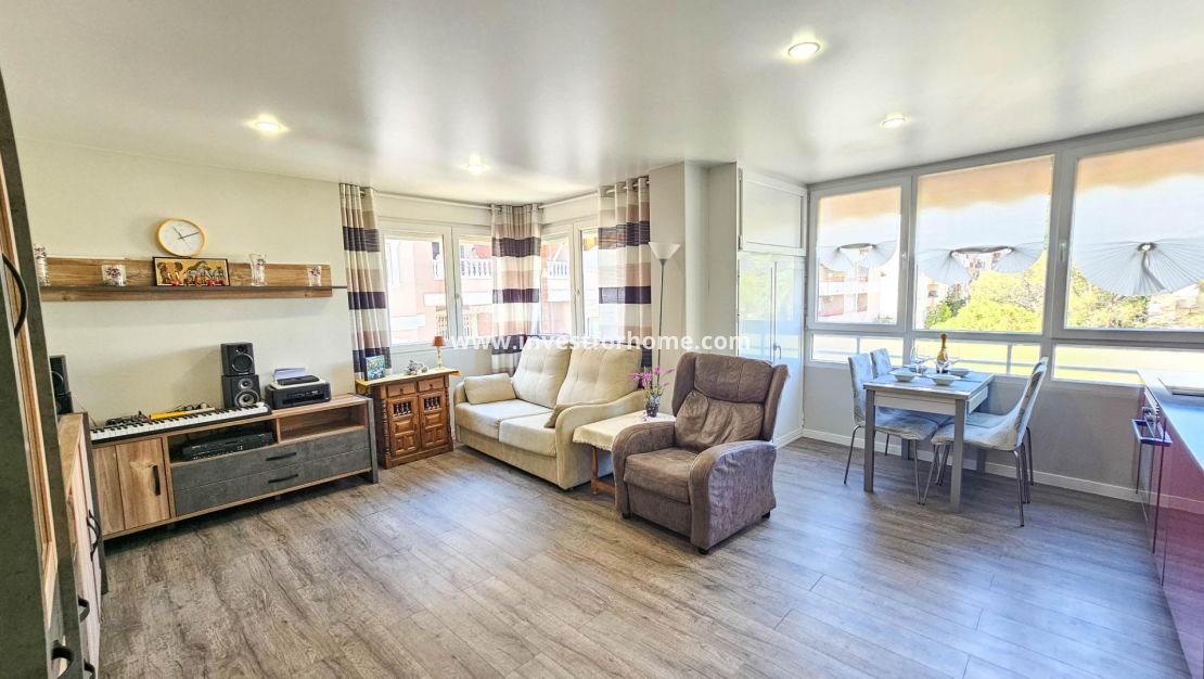 Sale - Apartment - Torrevieja - Playa del Cura