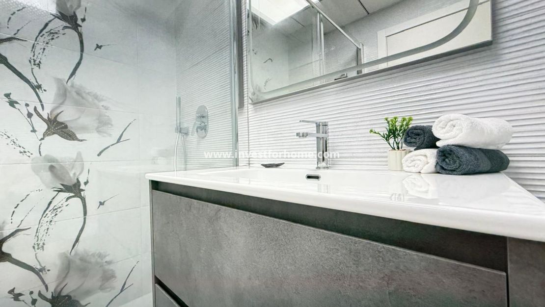 Sale - Apartment - Torrevieja - Playa del Cura