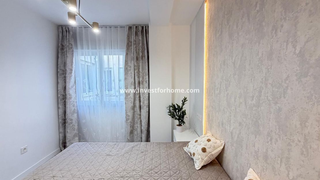 Sale - Apartment - Torrevieja - Playa del Cura