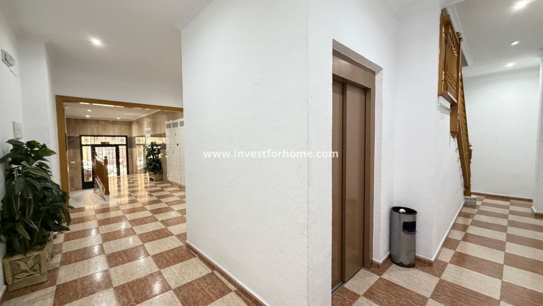 Sale - Apartment - Torrevieja - Playa del Cura